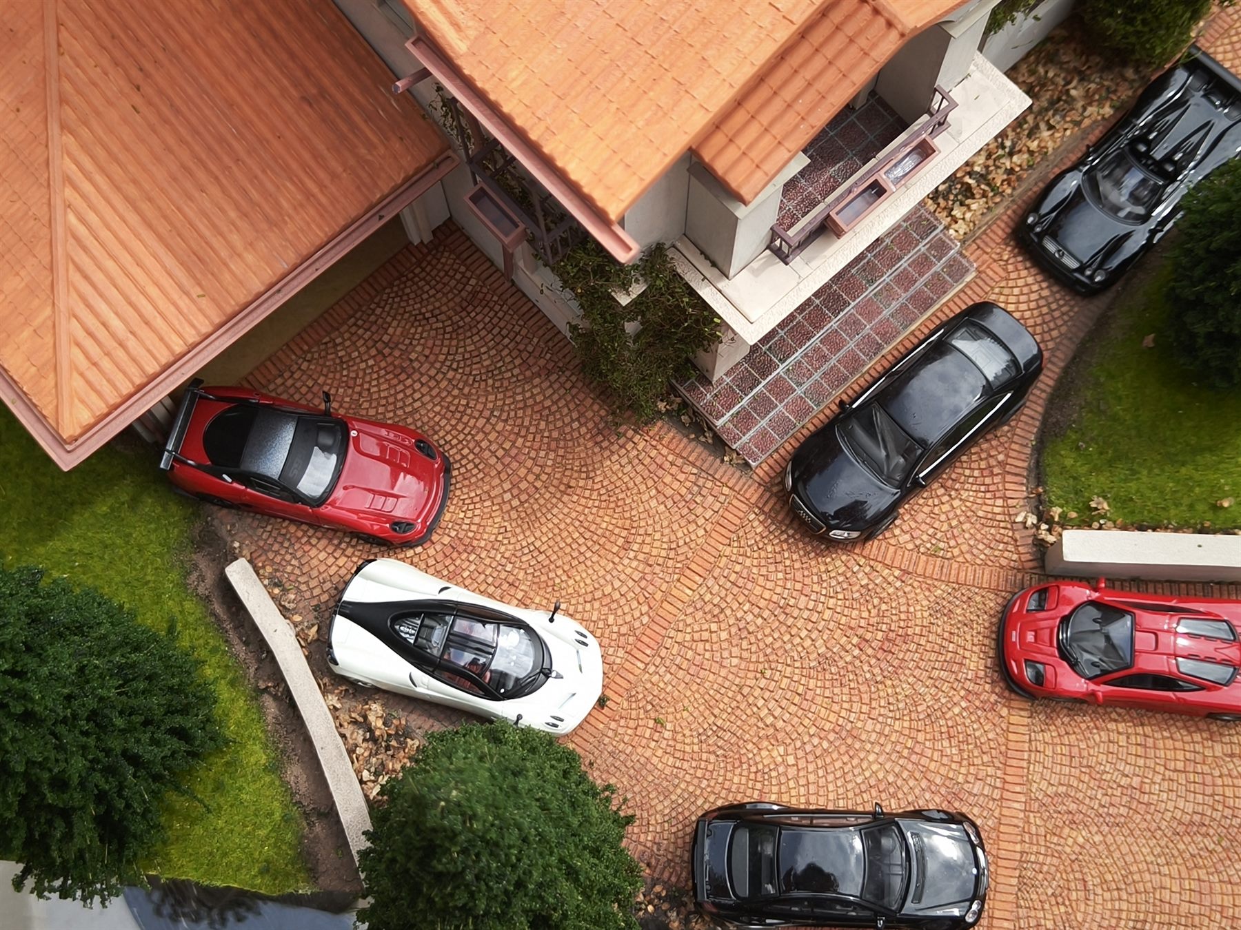 Cobblestone driveway aerial view